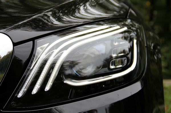 奔驰大灯驱动模块